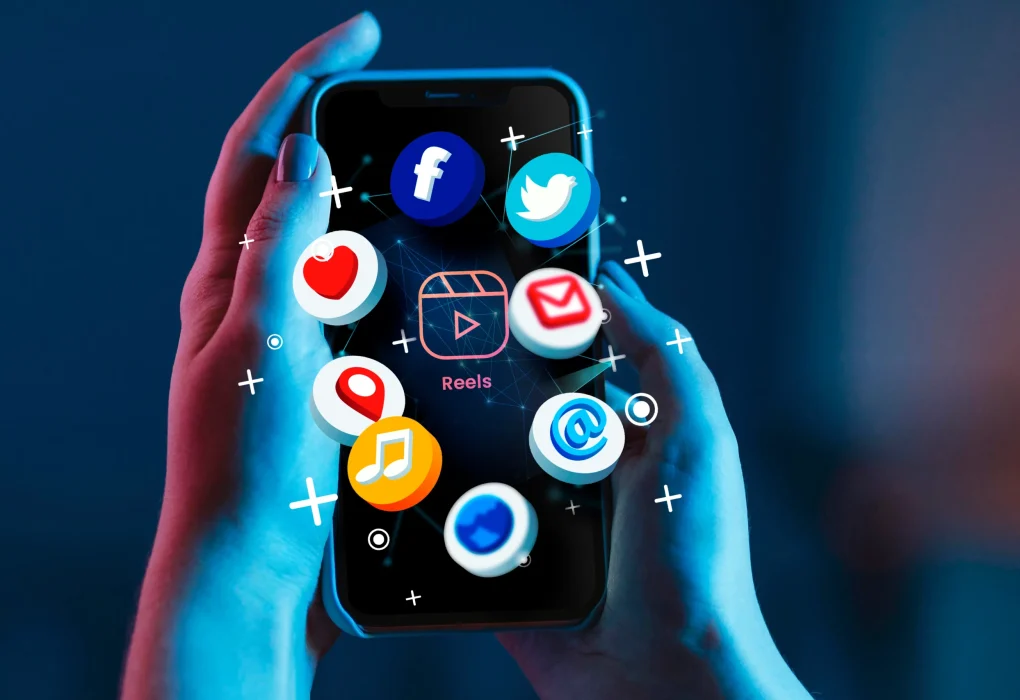 hands-holding-smartphone-social-media-concept (1)